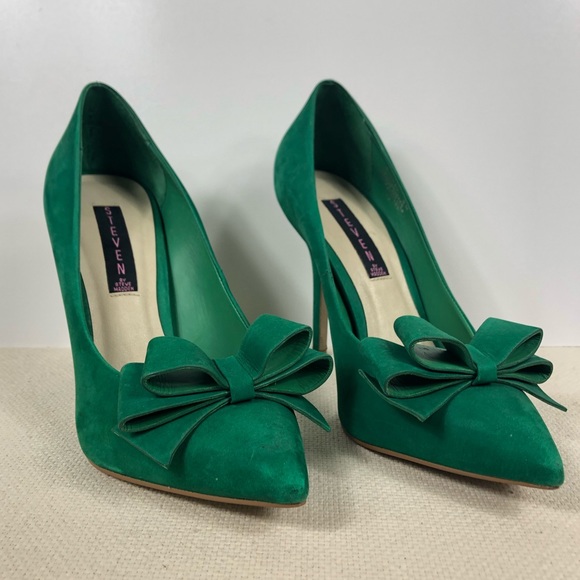 green bow heels